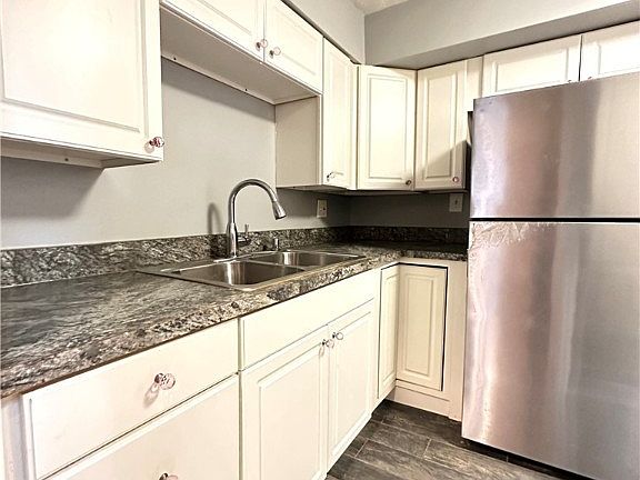 4th image of 4353 Lee Heights Blvd