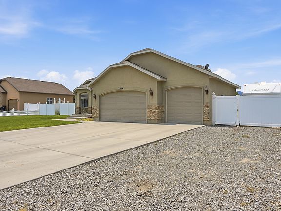 3rd image of 13524 S Grand Trotter Way