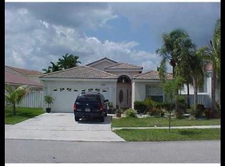 822 SW 176th Ave, Pembroke Pines, FL 33029