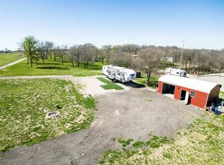 266 N Cooke Rd, Ennis, TX 75119