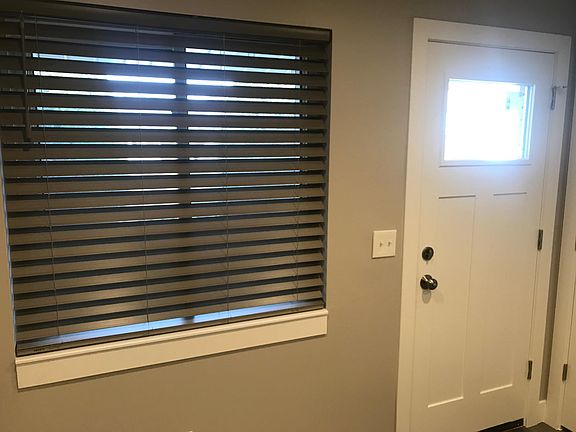 4th image of 1664 E Phebe Ln