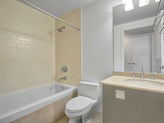 5th image of 33 Charles St E #1010