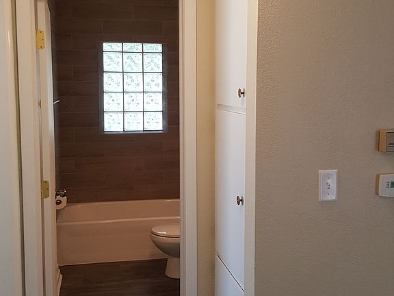 Hallway looking at bathroom 