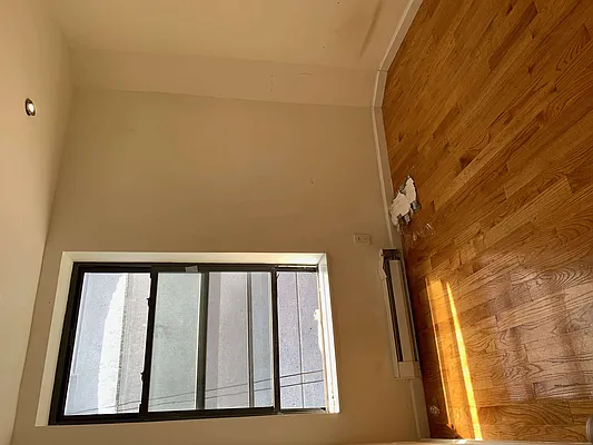 Rented by Compass | media 55