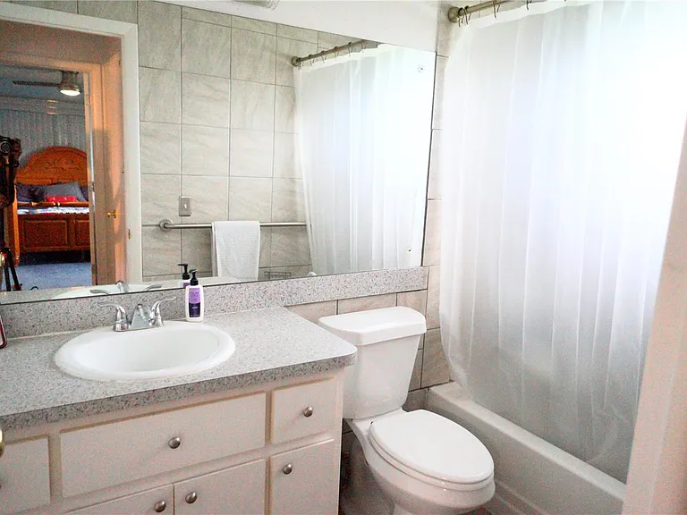 6890 Versailles N #10 — Photo 10