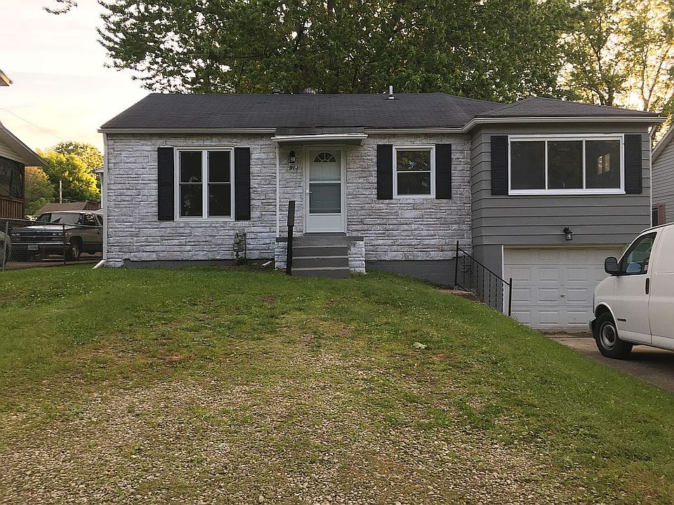 1st image of 913 Country Club Dr