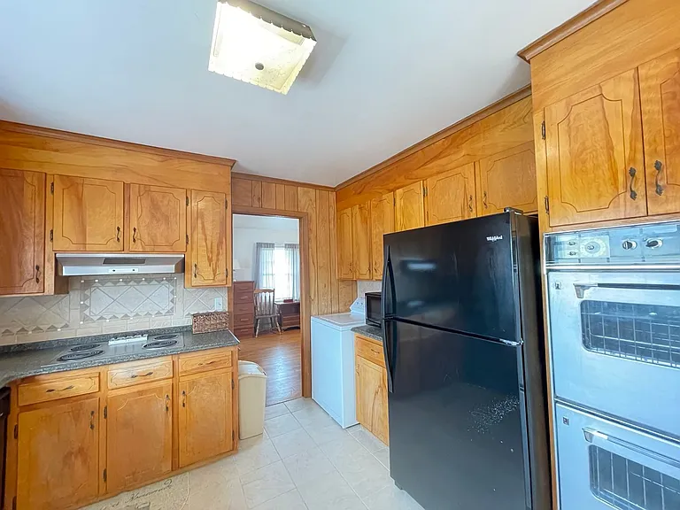 9274 Old Cox Rd — Photo 3