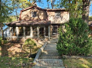 205 Spectacle Dr, Valparaiso, IN 46383