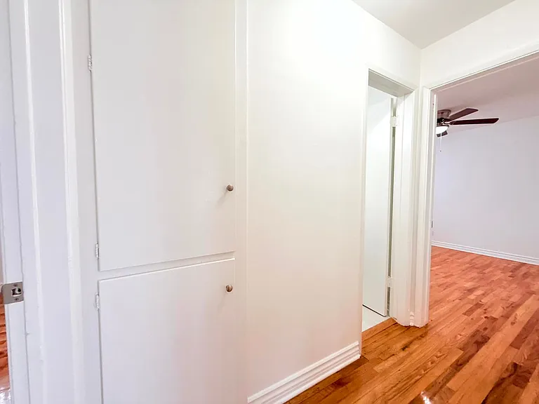 1323 N. Bronson Avenue — Photo 20