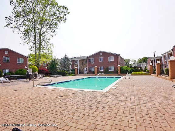 4th image of 1298 Rockland Ave #1