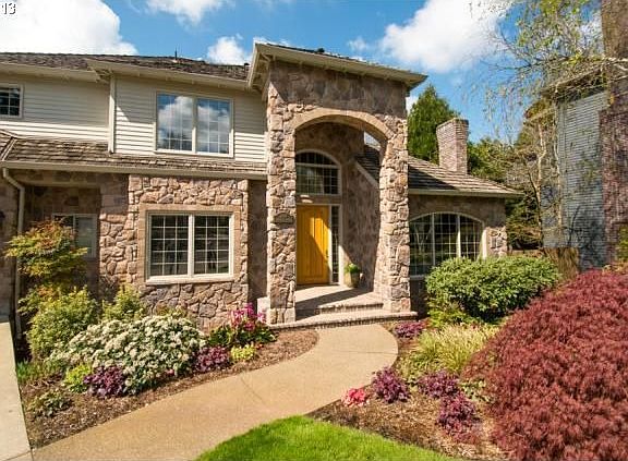 2nd image of 2047 Wellington Dr