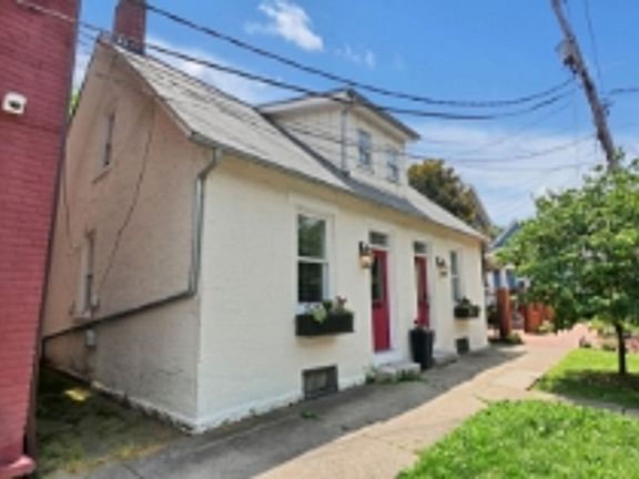 5th image of 145 E Kossuth St #145