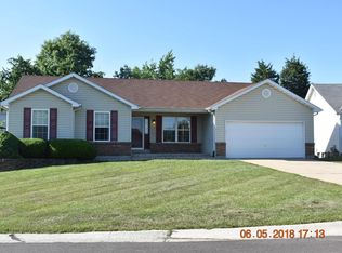 27 Bay Hill Dr, O'Fallon, MO 63366
