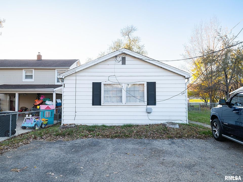 2nd image of 120 Linden St