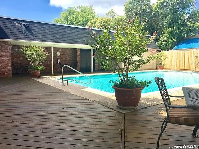 8033 N New Braunfels Ave #300D — Photo 10