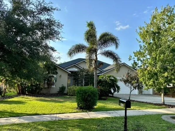 9632 Spring Lake Dr, Clermont, FL 34711