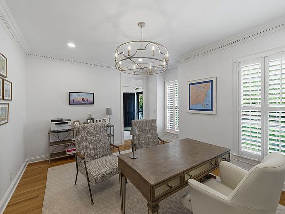 5th image of 236 Burlington Pl