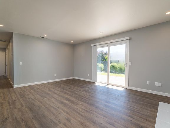 2nd image of 416 Eastwood Dr