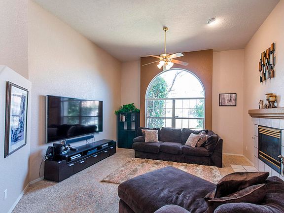 3rd image of 7501 Palomas Park Ave NE