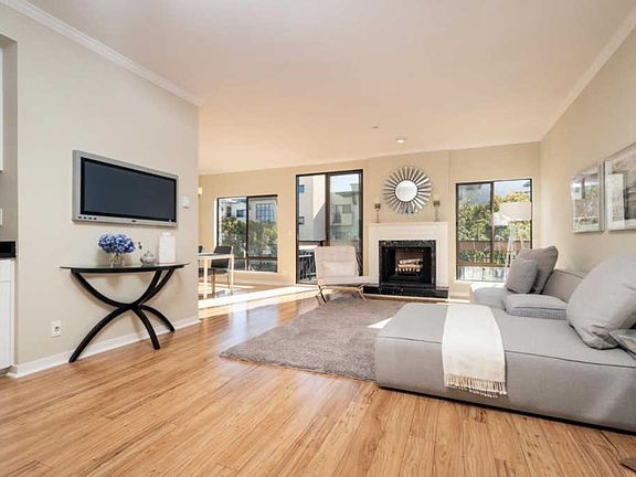 5th image of 217 8th Ave APT 301