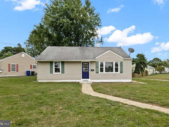 30 Fort Dix Rd, Pemberton, NJ 08068