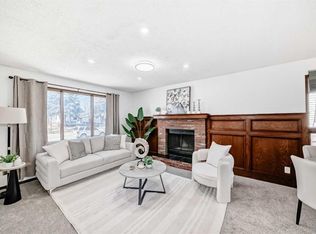 6735 W Temple Dr NE, Calgary, AB T1Y 5S1