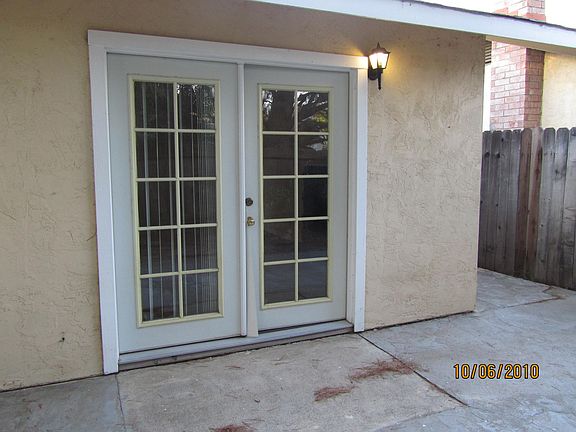 French door leading to back yard