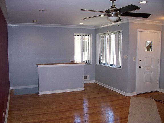 3rd image of 7344 N Winchester Ave #A