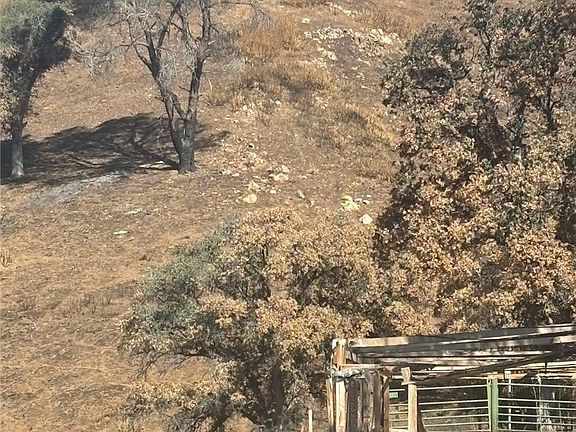 5th image of 400 Foxtail Canyon Rd