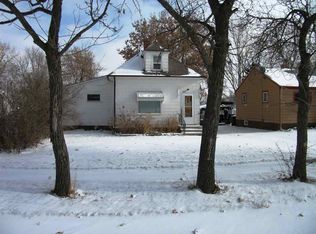 711 S Main St, Stanley, ND 58784