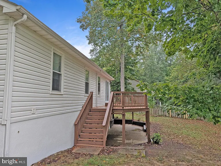 6501 Royal Oaks Dr #BASEMENT ONLY — Photo 2