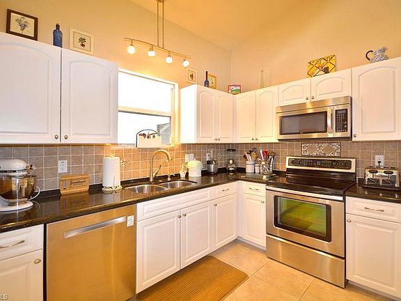5th image of 11890 Oscoda Ct