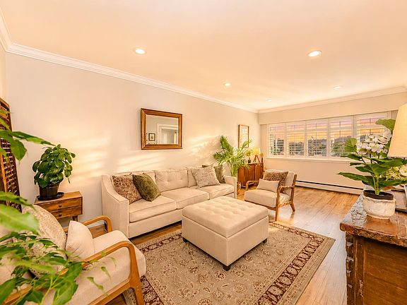 5th image of 2430 Point Grey Rd #305