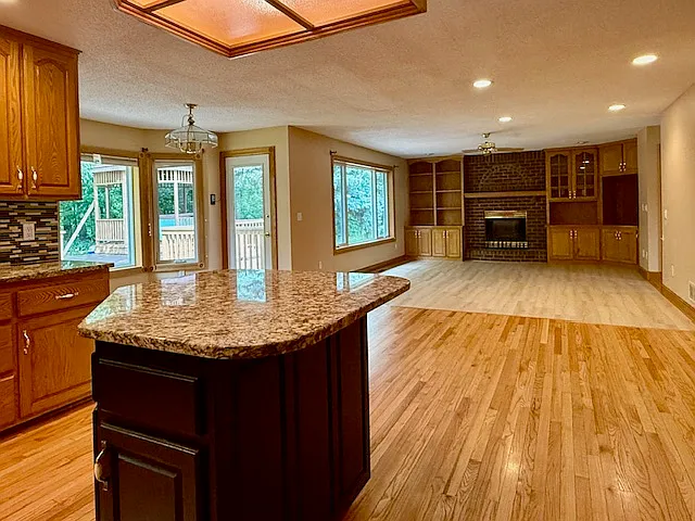 4 bed, 3550 sqft, $3,795 — Photo 3