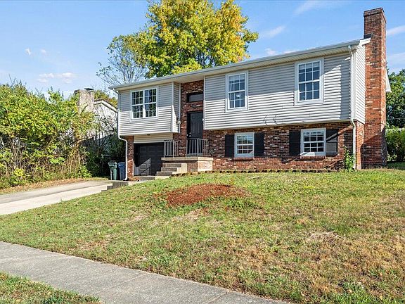 3rd image of 1341 Sequoia Dr