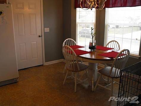 Spacious Dining Area