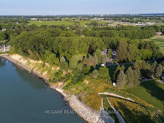 3rd image of 1258 Lakeshore Rd W