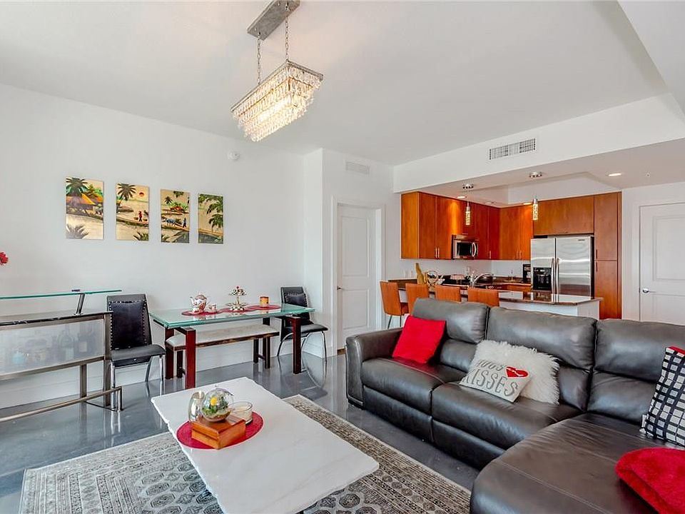 1st image of 315 NE 3 #1204