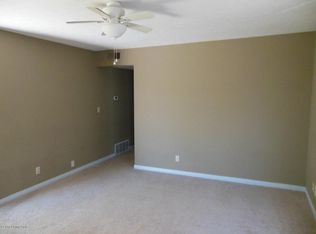 3810 Charteroaks Dr APT 4, Louisville, KY 40241