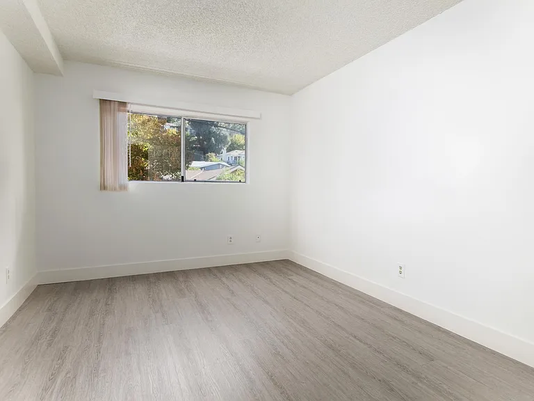 Garden View Apartments — Photo 17