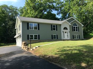 113 E Main St, Port Ewen, NY 12466