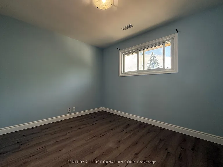 228 Burnside Dr #3 — Photo 11