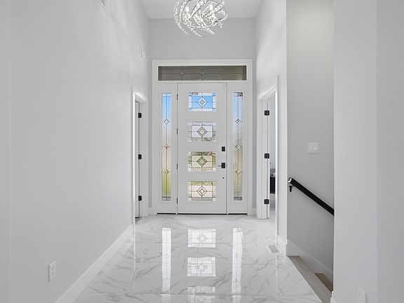 3rd image of 613 Angels Rest Way