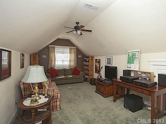 4th image of 130 Gresham Ln