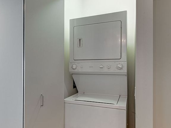2nd image of 400 N Lasalle St #2303
