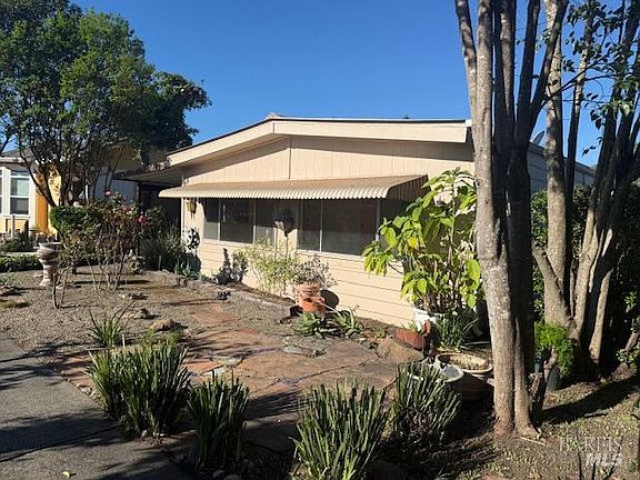 3rd image of 69 Guadajara Street