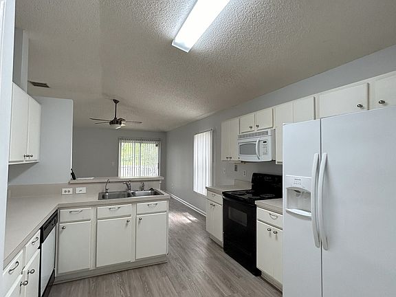 5th image of 3320 Talisman Dr