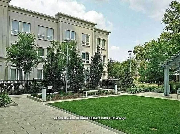 19 Anndale Dr #Townhouse 10 — Photo 15