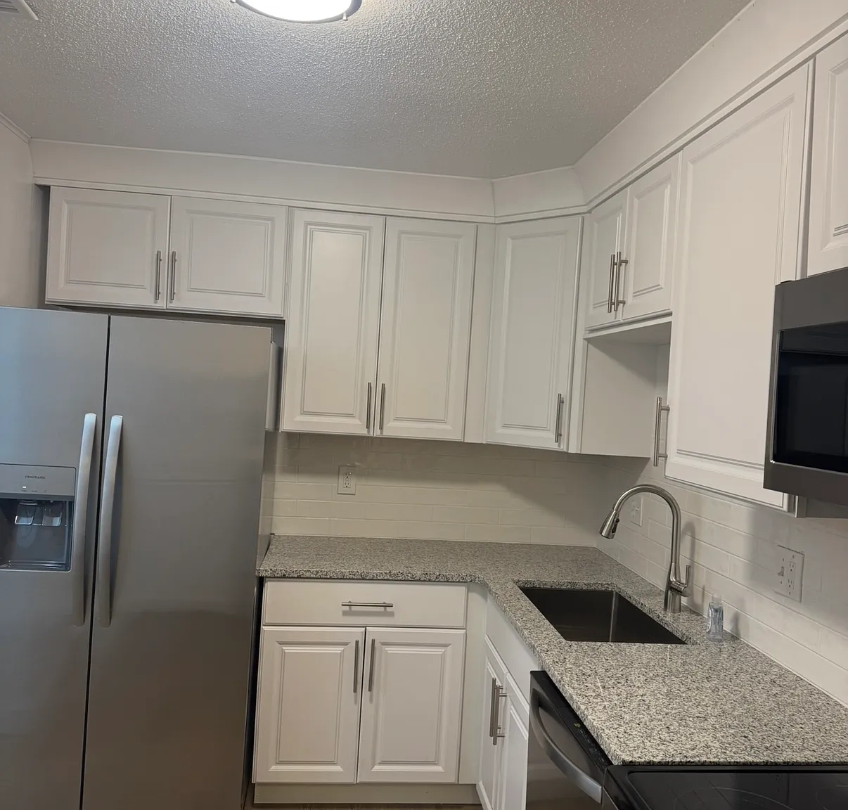 1 bed, 735 sqft, $2,000 — Photo 4