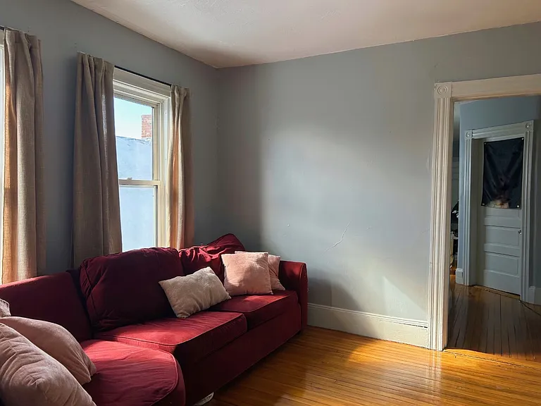 107 Cedar St #3 — Photo 6